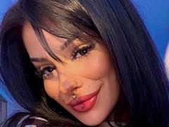 ChicaOra - female with brown hair webcam at xLoveCam