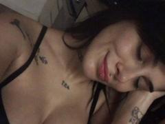 ChicaOra - female with brown hair webcam at xLoveCam