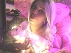 Chili - blond female with  small tits webcam at xLoveCam