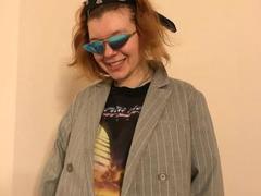 ChillOutt - couple webcam at xLoveCam