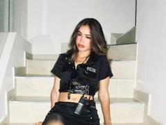 Chlloee69 - female webcam at xLoveCam