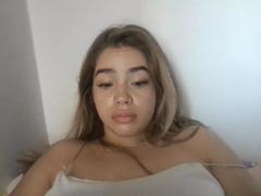 Chlloee69 - female webcam at xLoveCam