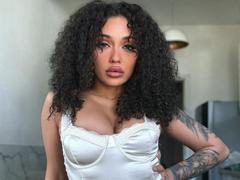 ChloeJoyce - female with black hair and  big tits webcam at LiveJasmin