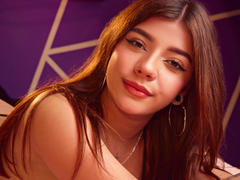 ChloeVertinely - female with brown hair and  big tits webcam at xLoveCam