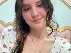 ChloeDolcee - female with black hair webcam at LiveJasmin