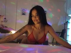 ChloeGummy - female with black hair and  small tits webcam at xLoveCam