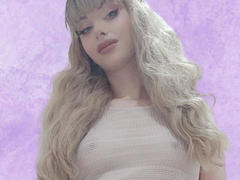 SweetSexyChloe - blond female webcam at ImLive