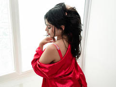 ChloeLaurents - female with brown hair and  big tits webcam at xLoveCam