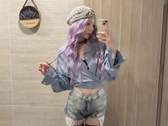 ElyseIntriago - female with red hair and  big tits webcam at LiveJasmin