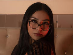 ChloeMoretti - female with black hair and  big tits webcam at xLoveCam