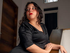 ChloeVelvet - female with brown hair and  big tits webcam at LiveJasmin