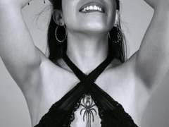 ChloeWoods - female with brown hair webcam at xLoveCam