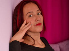 ChloeZenit - female with red hair webcam at xLoveCam