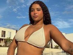 ChloeeFoxySs - female webcam at xLoveCam