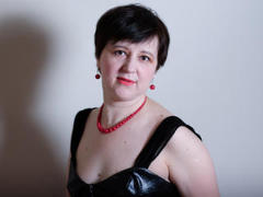 ChristaRose - female with brown hair webcam at ImLive