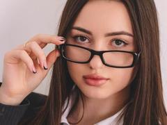 ChristinaTrevers - female with brown hair webcam at LiveJasmin