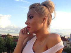 LovelyChris - blond female webcam at LiveJasmin