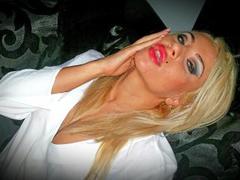 LovelyChris - blond female webcam at LiveJasmin