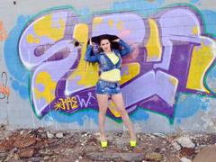 ChrissyBloom - female with black hair and  big tits webcam at xLoveCam