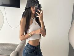 CiaSweet - female with brown hair webcam at xLoveCam