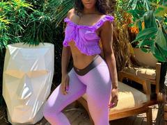 Liloucia - female with black hair webcam at xLoveCam