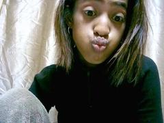 CindyCuteX - female with brown hair and  small tits webcam at xLoveCam