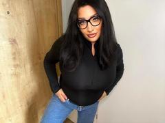 CindyQueen-hot - female with black hair and  big tits webcam at xLoveCam