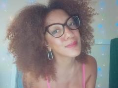 CinnamonBebe from xLoveCam