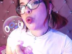 Cinnamonn - female with brown hair and  small tits webcam at xLoveCam