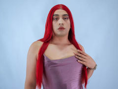 CinthiaFire - shemale with red hair and  big tits webcam at xLoveCam