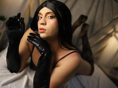 CinthiaFoster - shemale webcam at xLoveCam