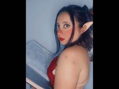 CinthiaWein - female with black hair and  big tits webcam at LiveJasmin