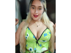 Ckamilaa69 - blond female webcam at xLoveCam