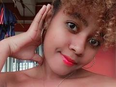 ClaraWish from xLoveCam