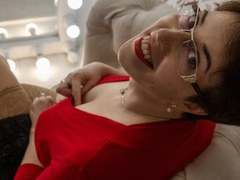 ClassyLiza from xLoveCam