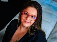 CleareRems - blond female webcam at LiveJasmin