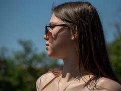 ClementinaSwantek - female with brown hair webcam at xLoveCam
