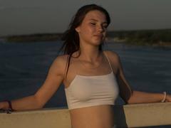 ClementinaSwantek - female with brown hair webcam at xLoveCam