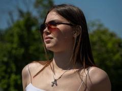 ClementinaSwantek - female with brown hair webcam at xLoveCam