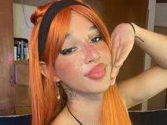 CleoTerra - shemale webcam at xLoveCam