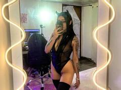 ClioVg - female with black hair webcam at xLoveCam