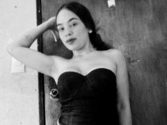 CloeSantos - female with brown hair and  big tits webcam at xLoveCam
