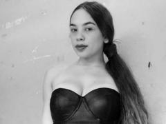 CloeSantos - female with brown hair and  big tits webcam at xLoveCam