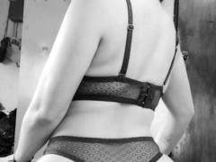 CloeSantos - female with brown hair and  big tits webcam at xLoveCam