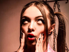 CloeWills - female webcam at xLoveCam