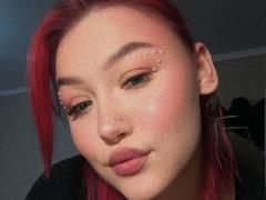 CloraFlippin - female webcam at xLoveCam