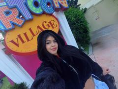 cloerhet-hot - female with black hair webcam at xLoveCam