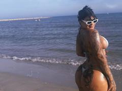 cloerhet-hot - female with black hair webcam at xLoveCam