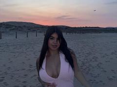 cloerhet-hot - female with black hair webcam at xLoveCam