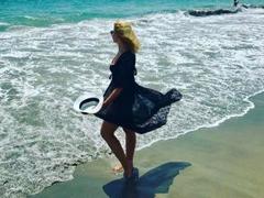 CocoMelle - blond female webcam at xLoveCam